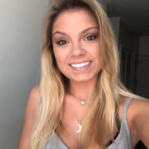 Meet your Posher, Abigail